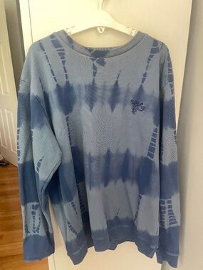 Women’s Blue Roller Rabbit sweatshirt